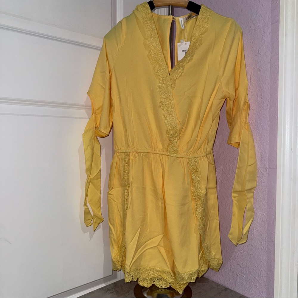 Yellow Romper - Size Medium - Picture 2 of 6